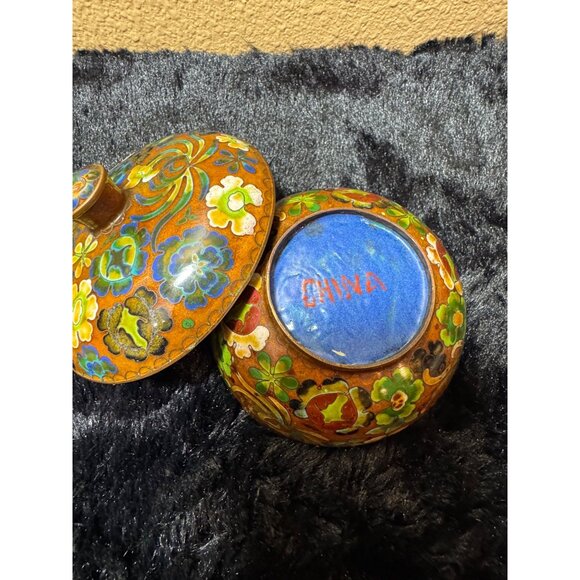 Vintage Chinese Cloisonné Enamel Lidded Bowl With Floral Design Round  3.5” - Picture 6 of 8